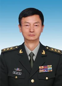 云南省全民国防教育专家——杨鸿春