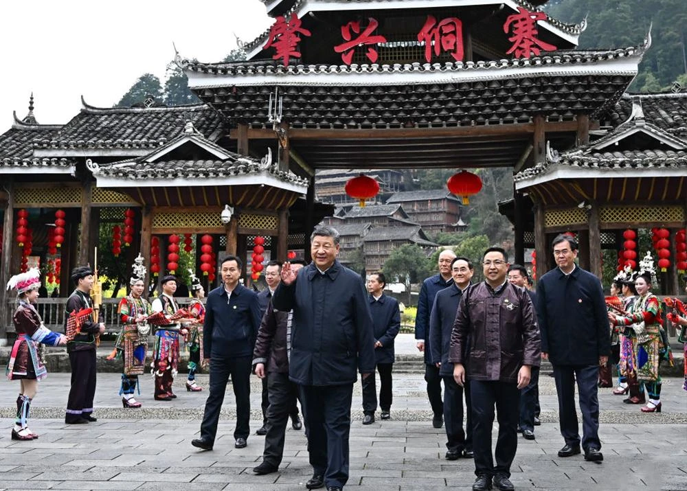 习近平在贵州黔东南州考察调研