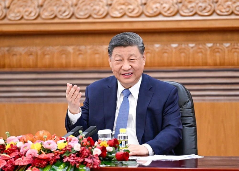习近平会见国际工商界代表