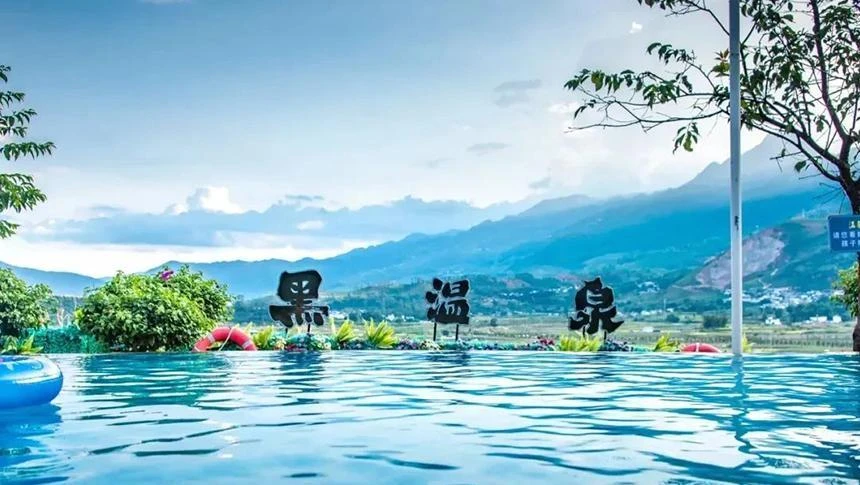 DeepSeek推荐，茶香浸润的康养旅居小城