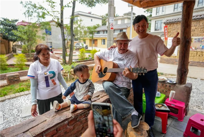 追问生命的意义？答案在云南4封信里