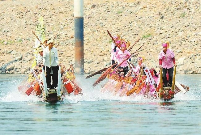 西双版纳欢庆傣历新年